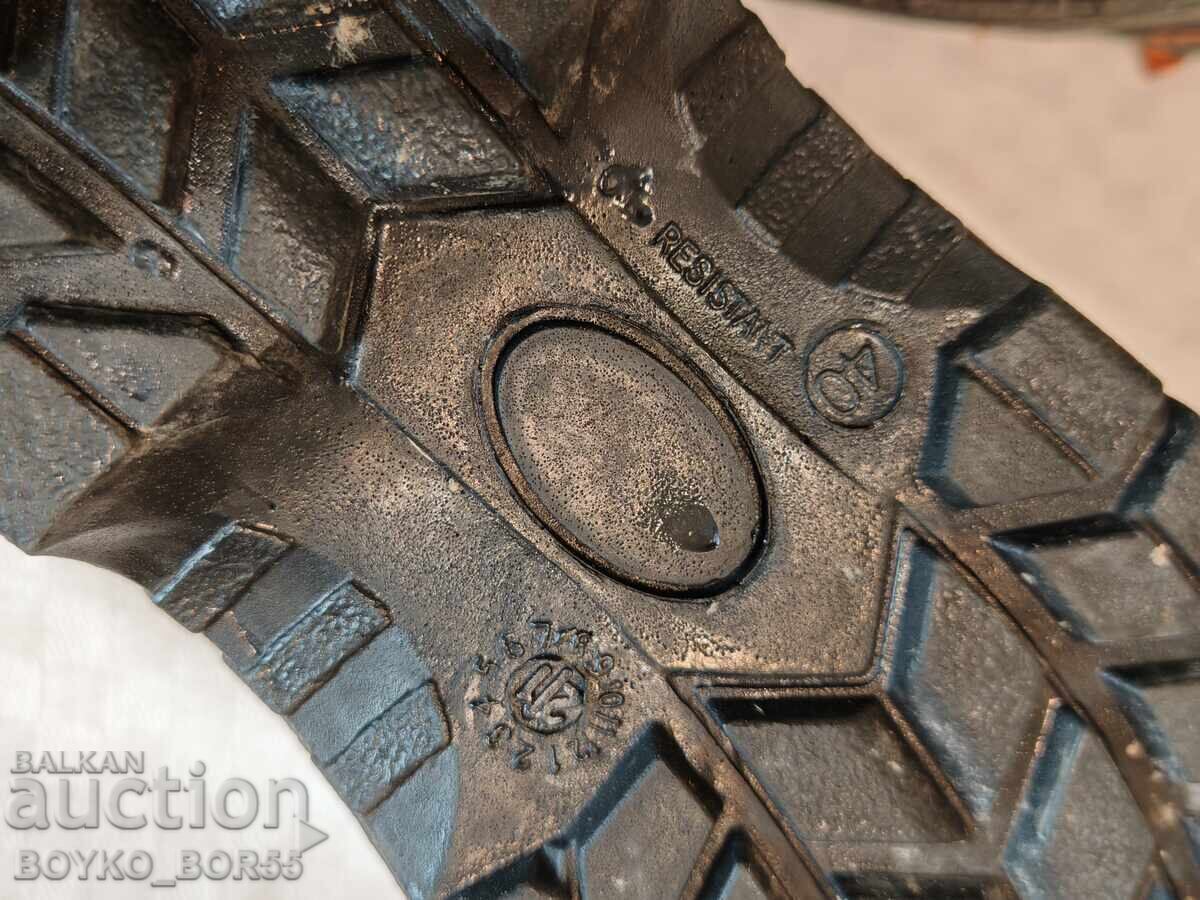 Super Comfortable PALL STAR Shoes for Men and Women, size 40 - 7 Super Comfortable PALL STAR Shoes for Men and Women, size 40 - 7