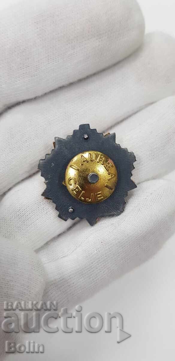 Auction  Yugoslav Red Star badge, miniature cockade with enamel