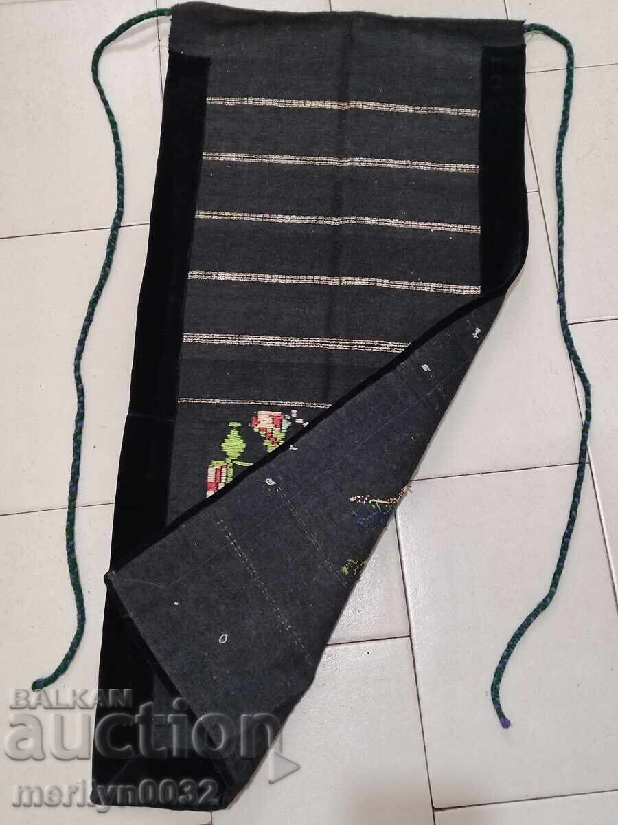Auction Old apron with gold thread embroidery, velvet costume, sukman Auction Old apron with gold thread embroidery, velvet costume, sukman