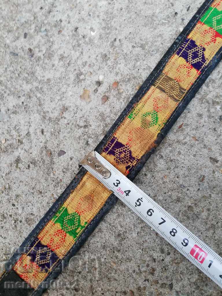 Auction Old hand-knitted leather belt for traditional costume buckles Auction Old hand-knitted leather belt for traditional costume buckles