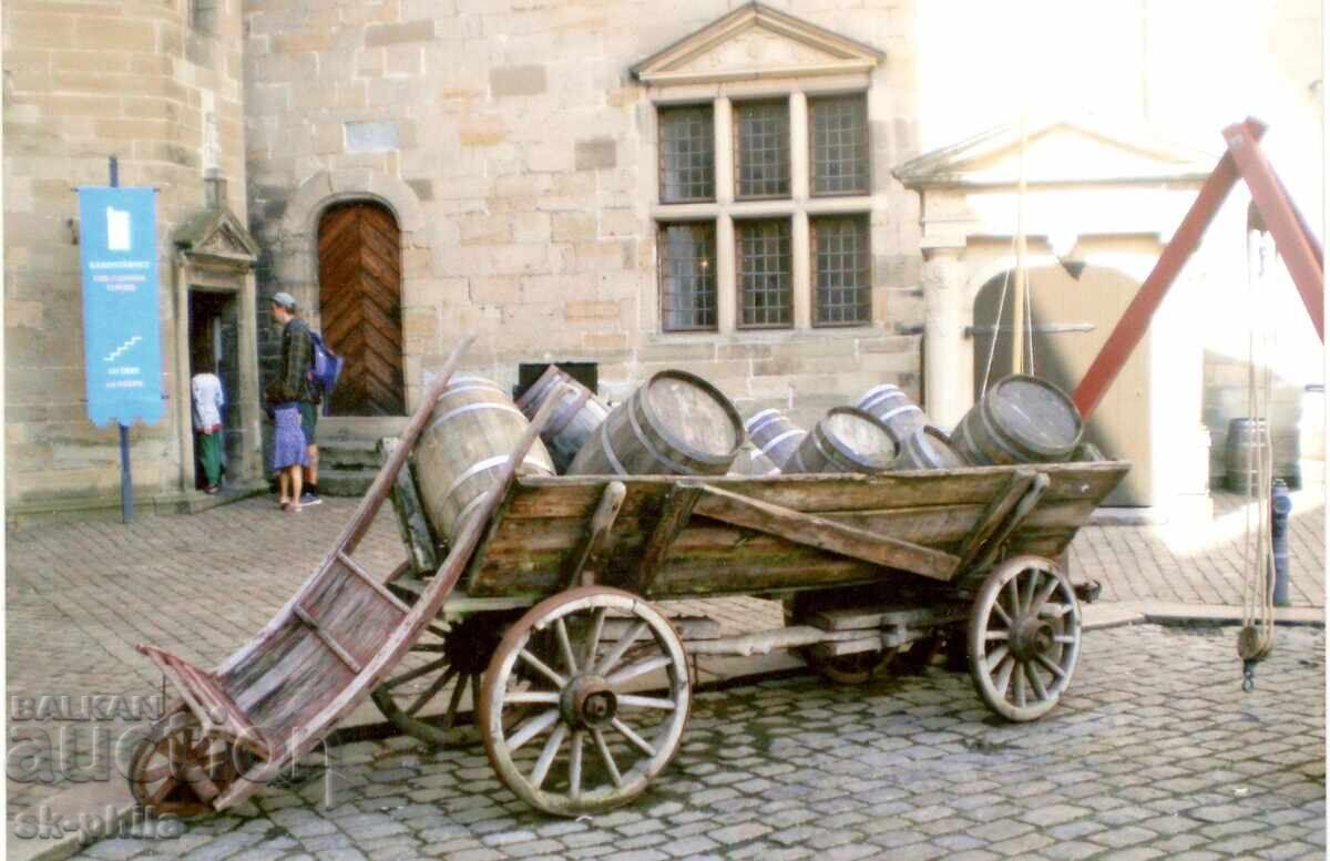 Carte poștală veche - fotografie - Paris - În fața cramei Carte poștală veche - fotografie - Paris - În fața cramei