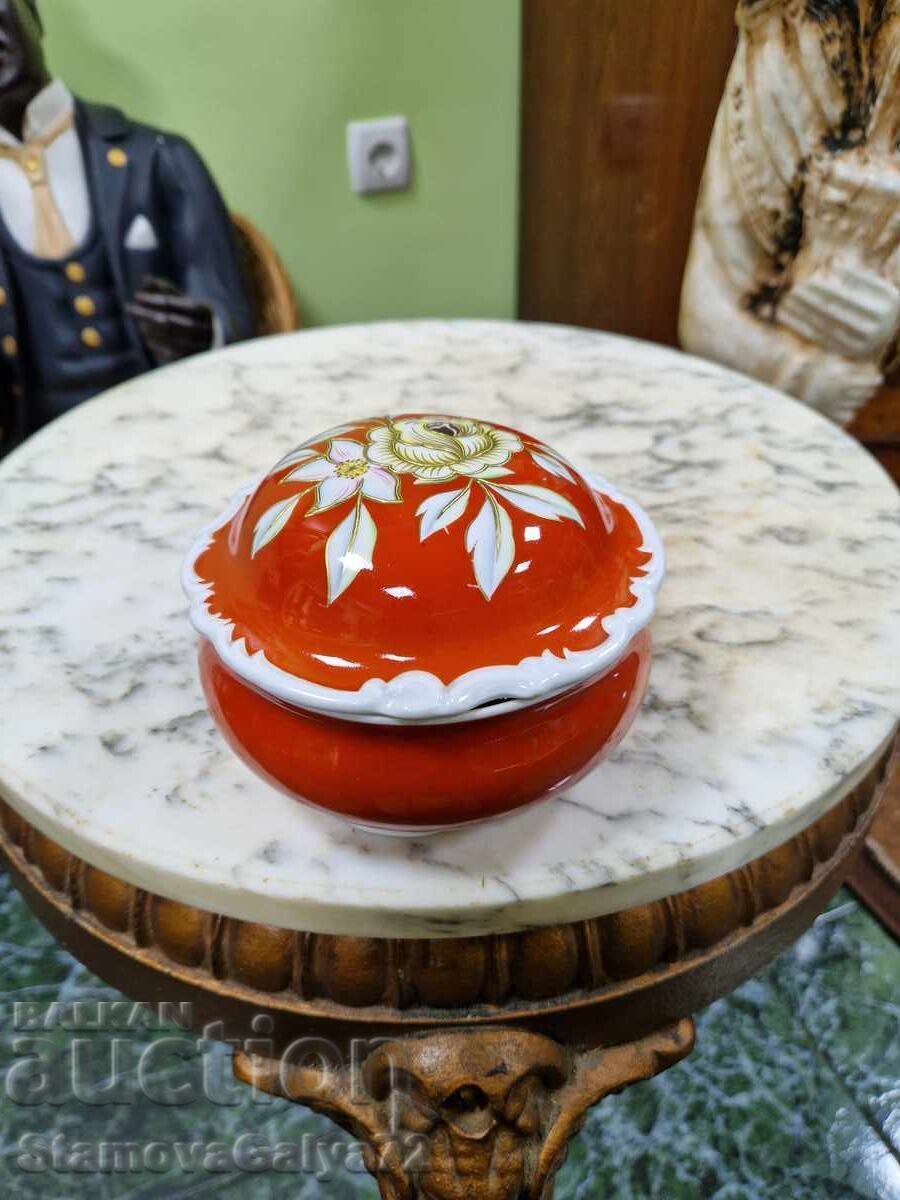 Old porcelain jewelry box Schau bach Kunst Old porcelain jewelry box Schau bach Kunst