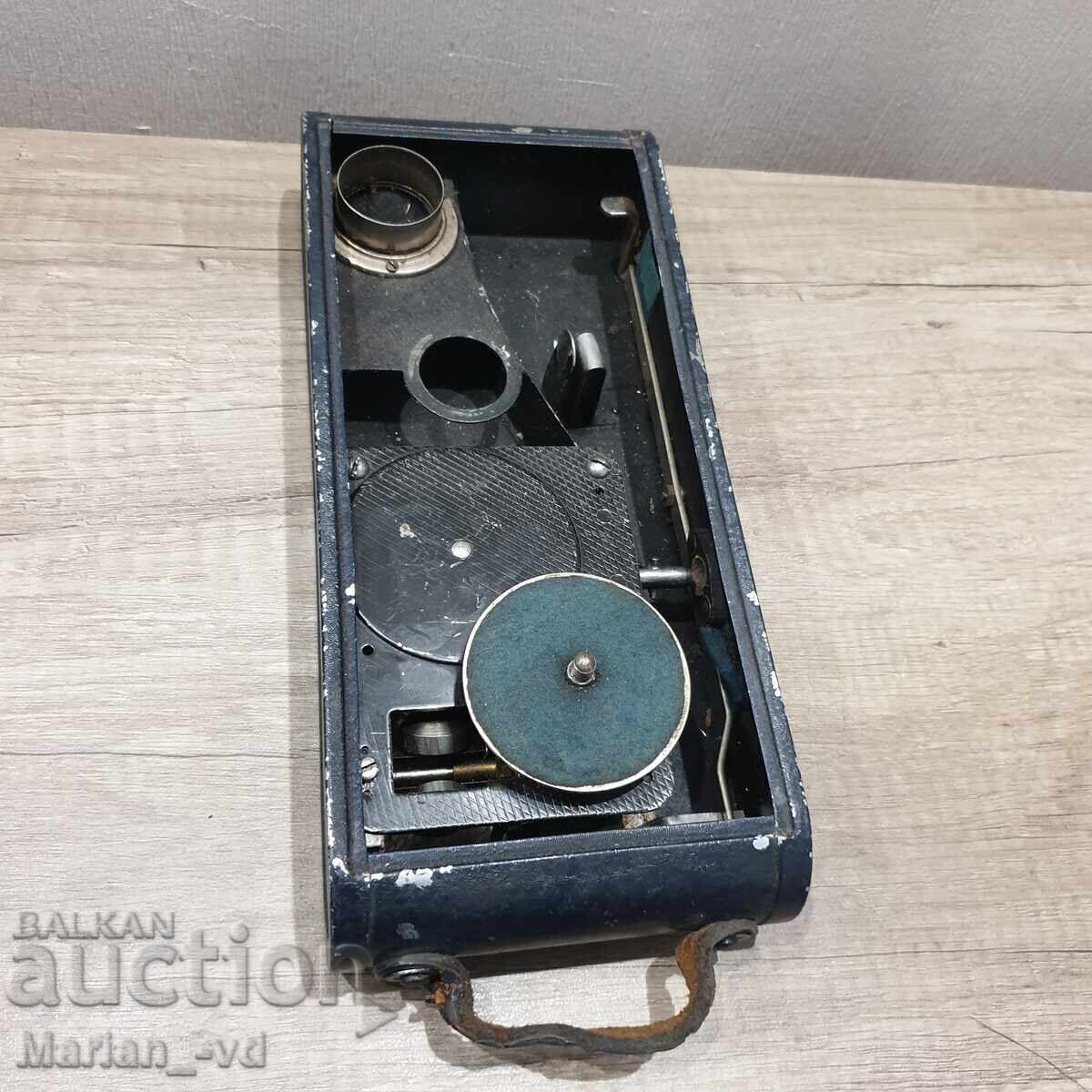 Φορητό ελβετικό πικάπ Colibri σε σχήμα φωτογραφικής μηχανής