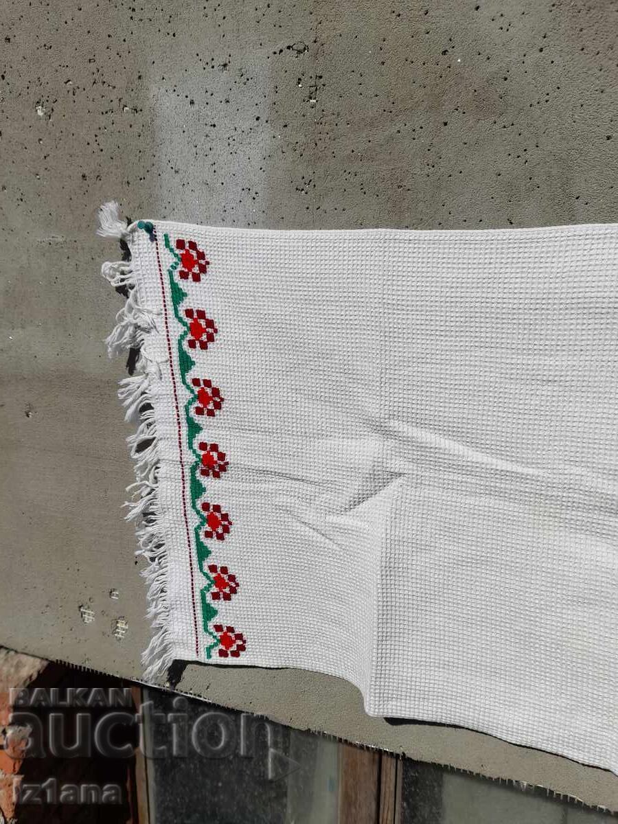 Παλιό πετσετάκι χεριών, πετσέτα με τιμή 16.00 BGN | € 8.18