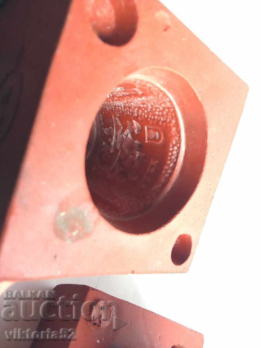 Auction  Mold for casting