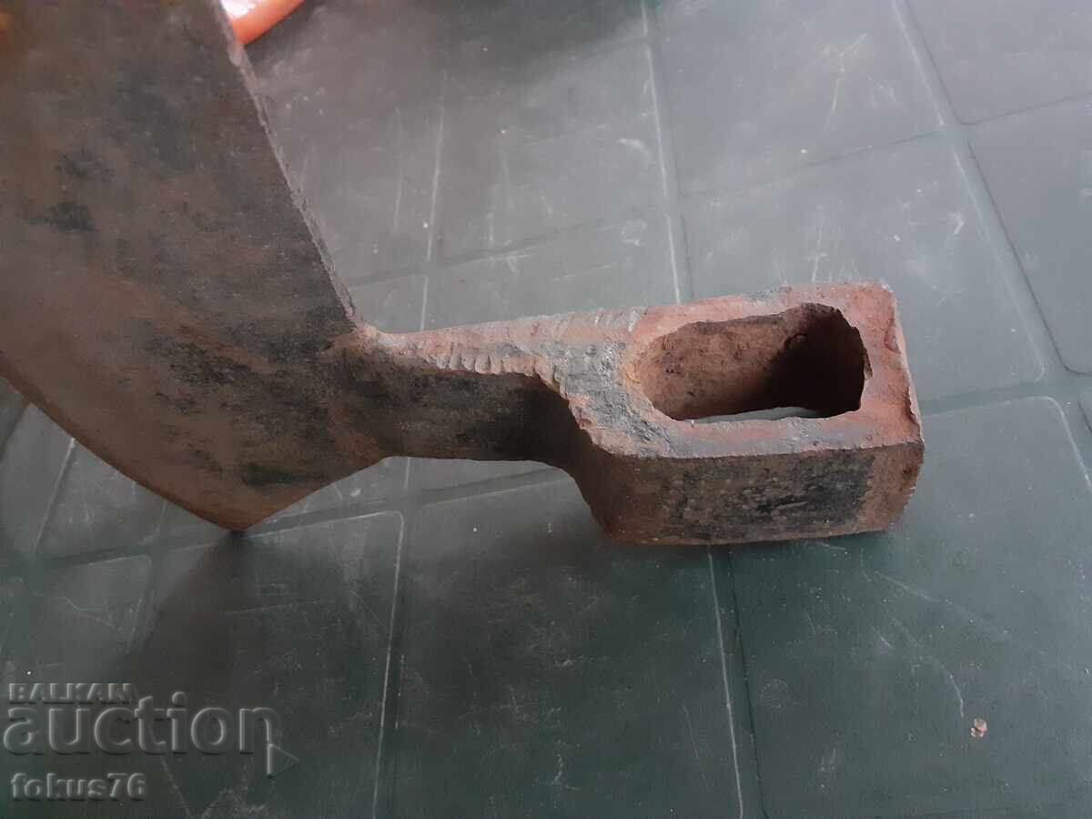 Old large forged axe - krivitsa - 5 Old large forged axe - krivitsa - 5