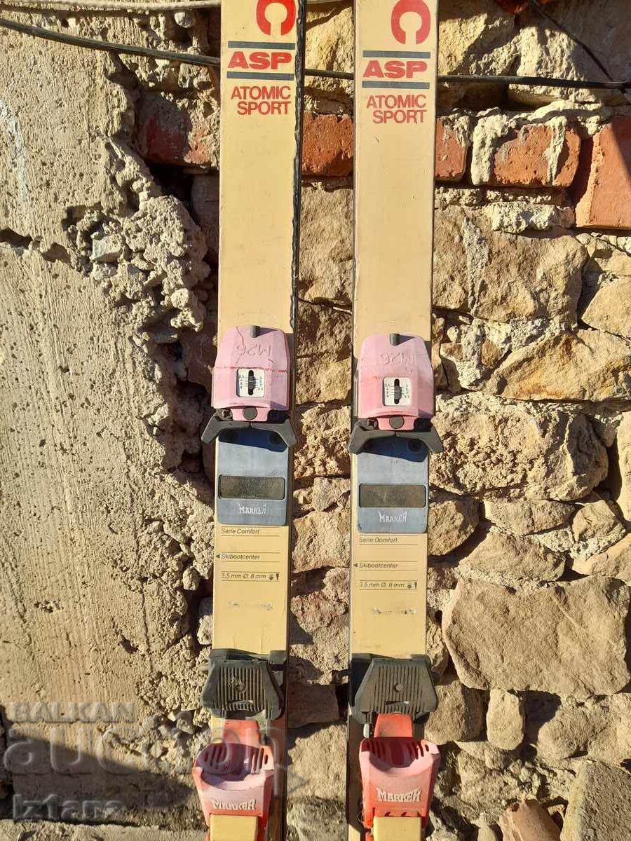 Auction Old Atomic Skis Auction Old Atomic Skis