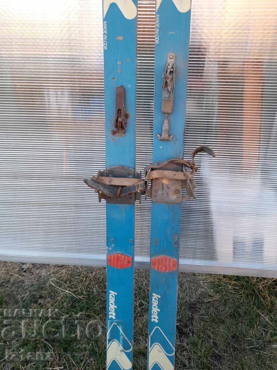 Auction  Old Germina Skis