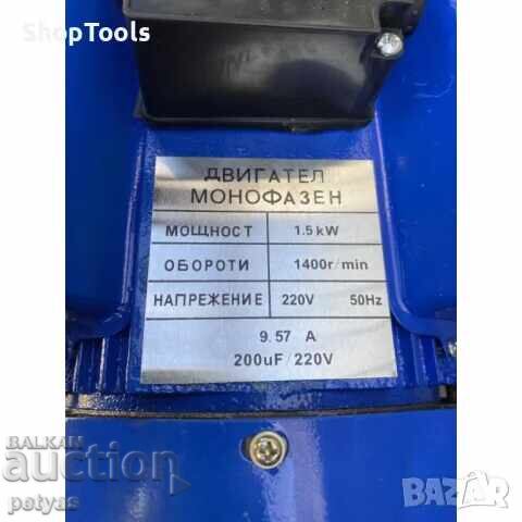 Παράδοση Χυτοσιδερένια μηχανή κιμά με ηλεκτρικό μοτέρ και μεταλλικό χωνί Παράδοση Χυτοσιδερένια μηχανή κιμά με ηλεκτρικό μοτέρ και μεταλλικό χωνί