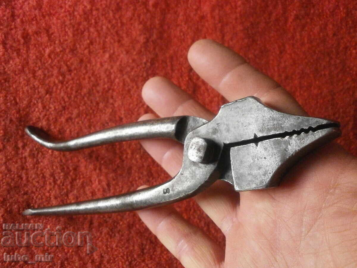 OLD COBLER'S PLIERS