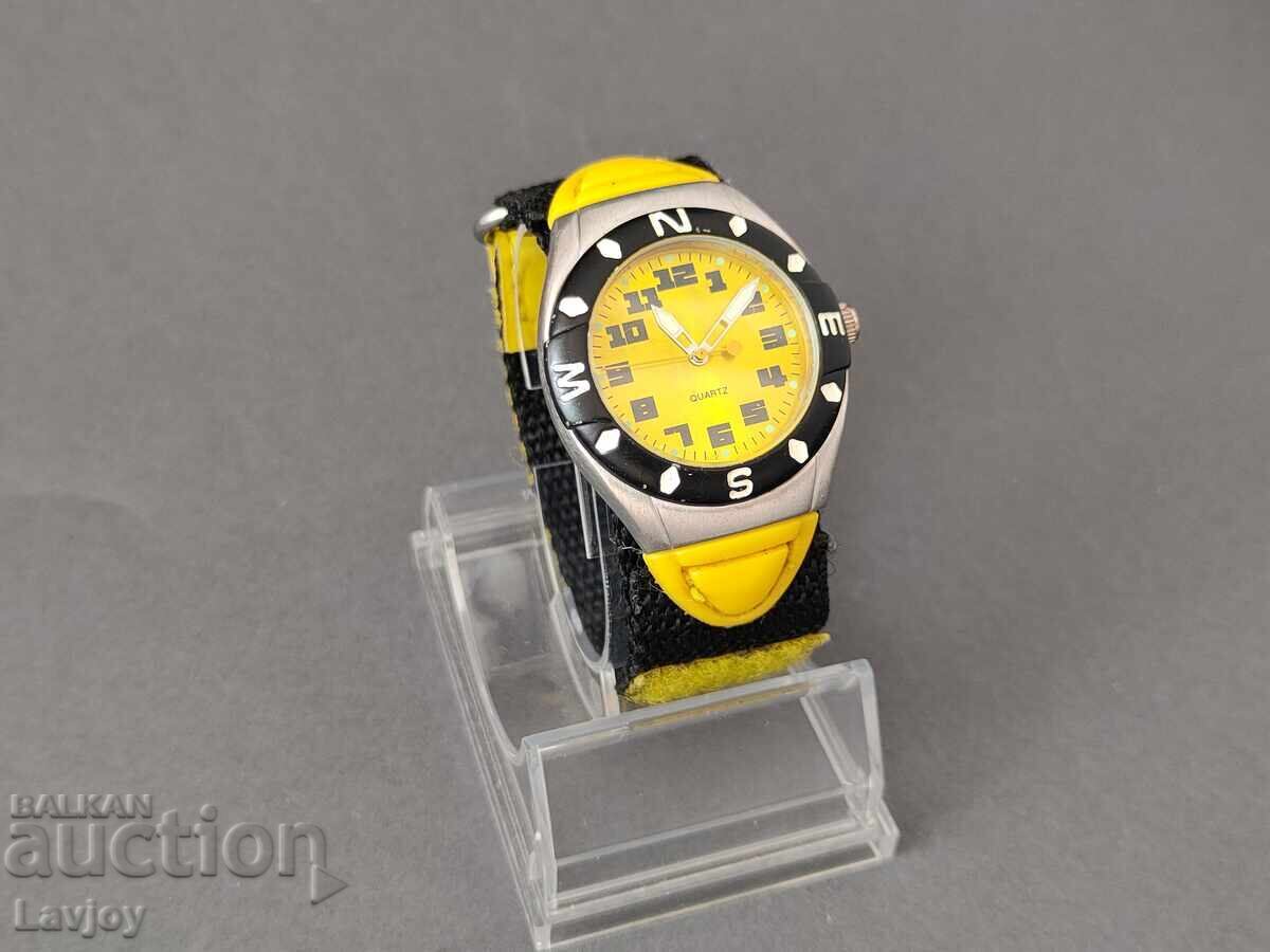 Diver-type wristwatch with price 10.00 BGN | € 5.11