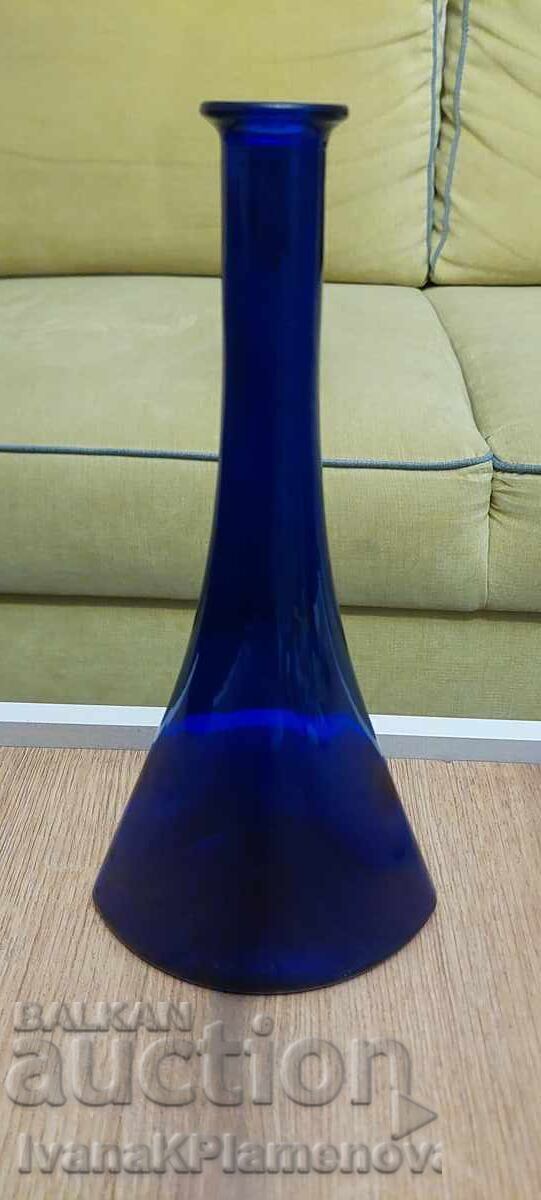 Delivery of Vase for connoisseurs