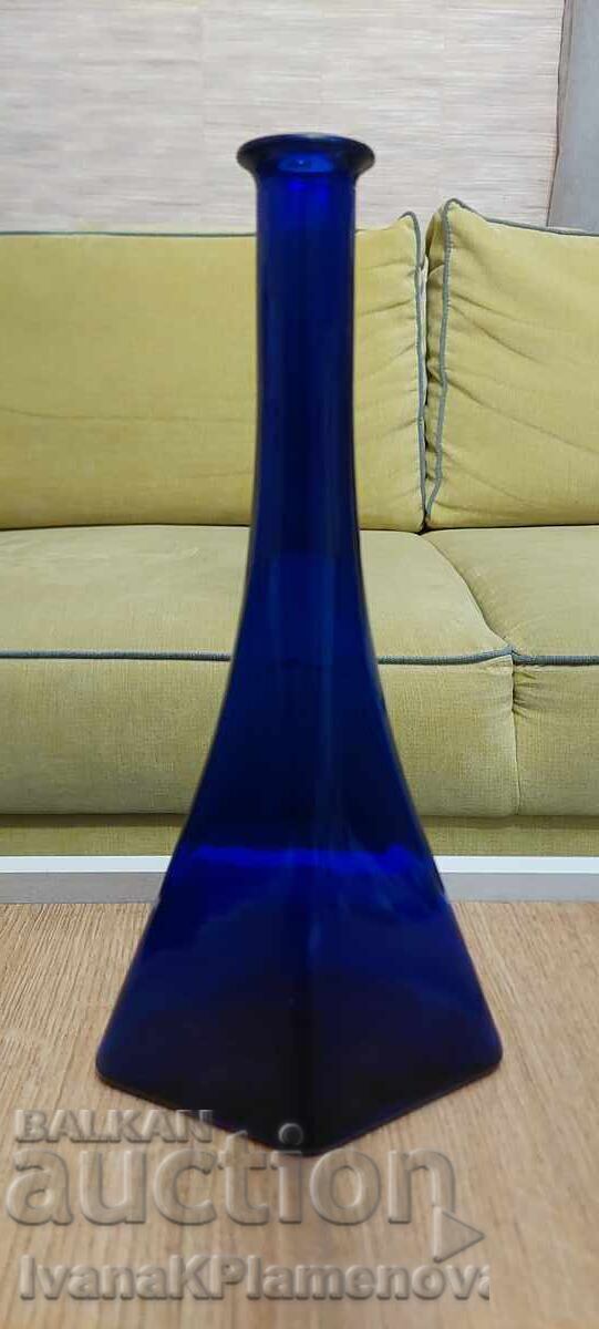 Vase for connoisseurs