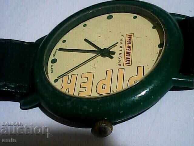 2 old watches working with price 20.00 BGN | € 10.23 2 old watches working with price 20.00 BGN | € 10.23