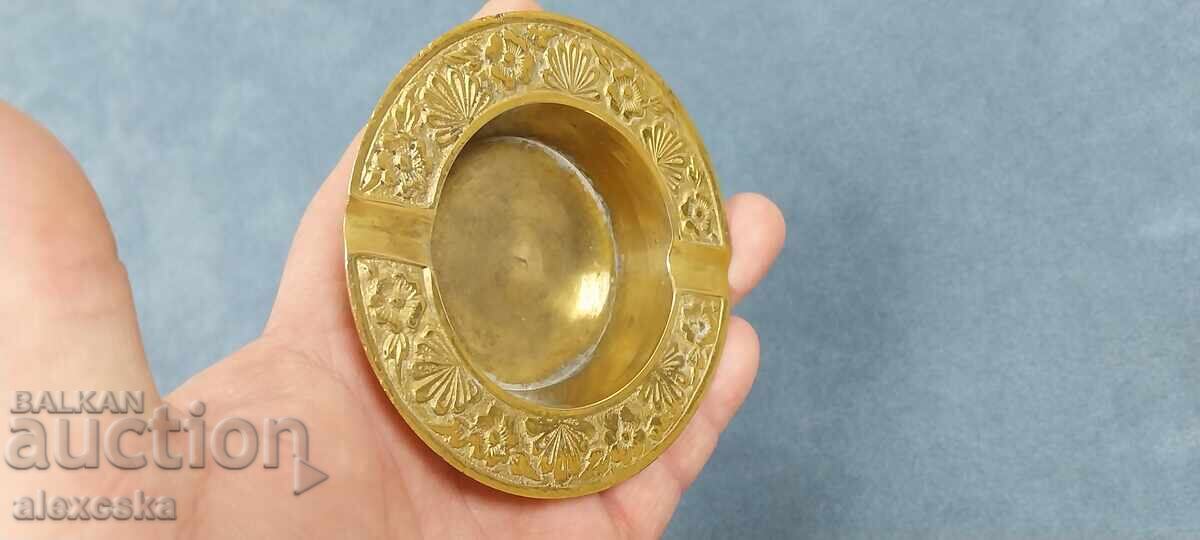 scrumieră veche scrumieră veche