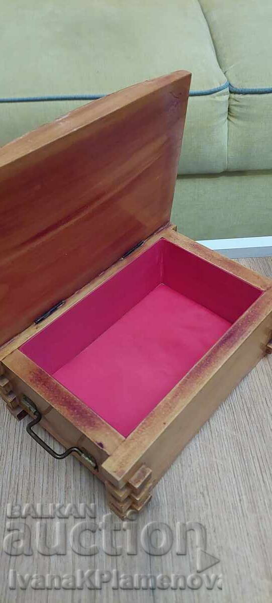 Wooden box for connoisseurs with price € 13.00 | 25.43 BGN