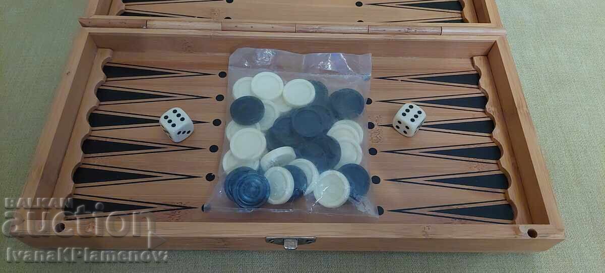 Auction Chess and backgammon 30cm figures wooden for connoisseurs Auction Chess and backgammon 30cm figures wooden for connoisseurs