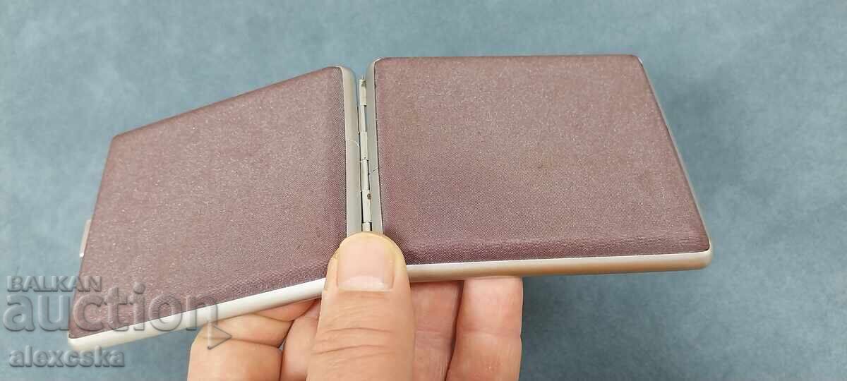 Ρετρό ταμπακιέρα Ρετρό ταμπακιέρα