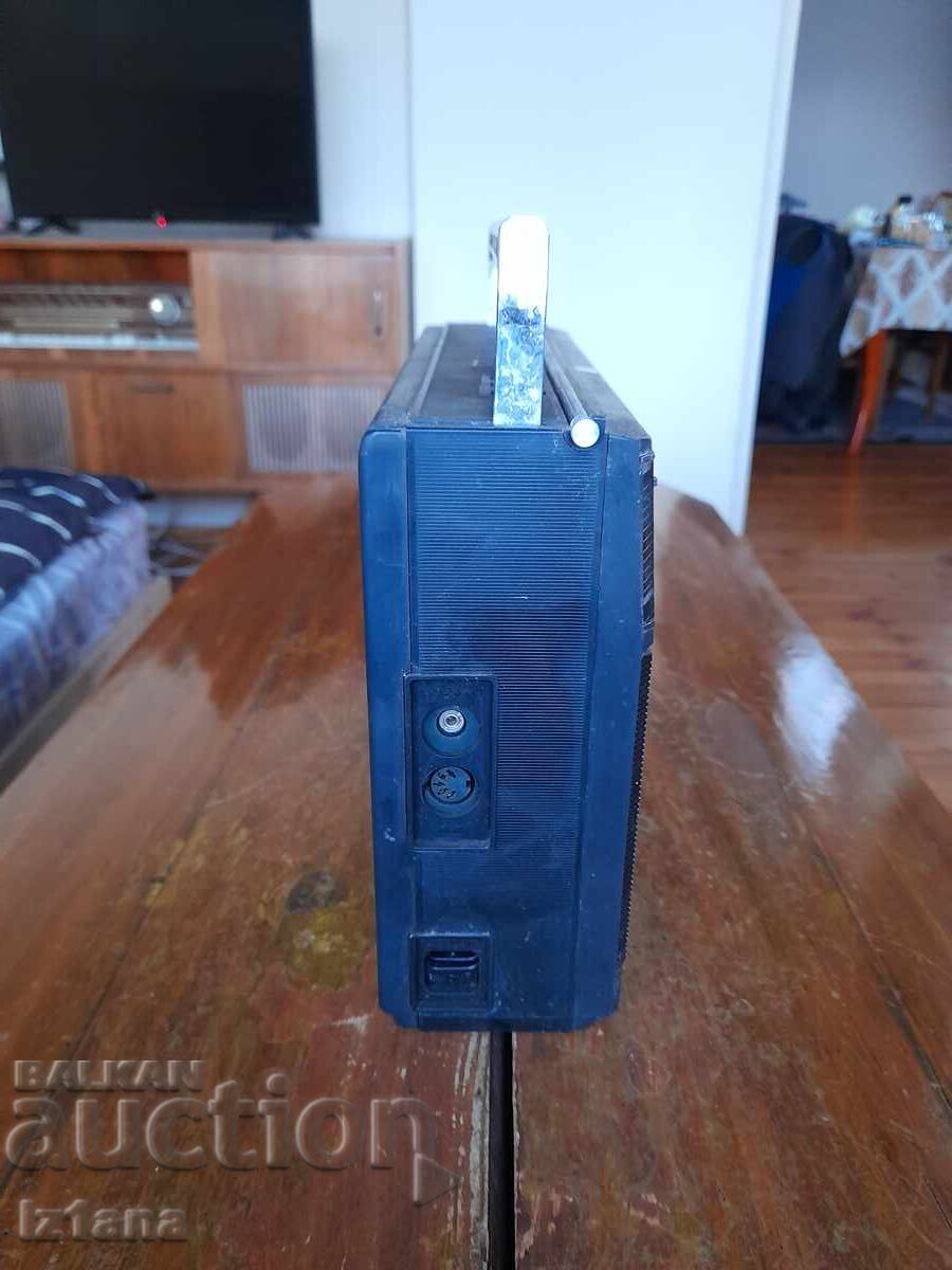 Auction Old radio, radio receiver VEF, VEF 221-2 Auction Old radio, radio receiver VEF, VEF 221-2