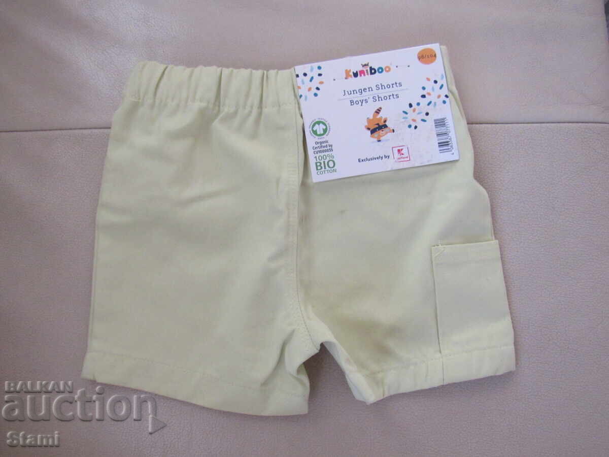 Delivery of Children's shorts in mint color, 100% cotton, size 98/104, n Delivery of Children's shorts in mint color, 100% cotton, size 98/104, n