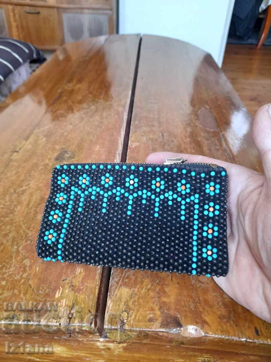 Licitație Geanta veche cu margele