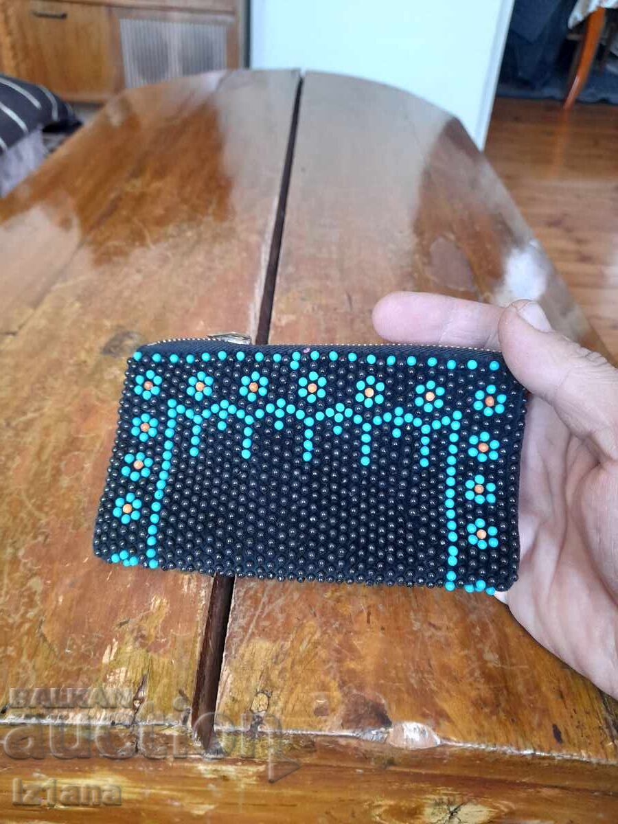 Livrarea Geanta veche cu margele