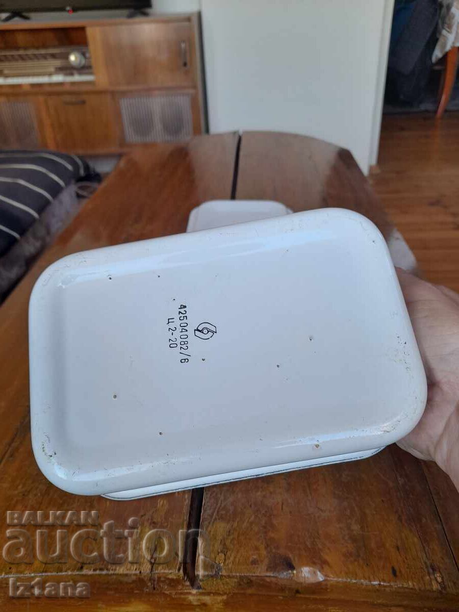 Old enamel food box - 6