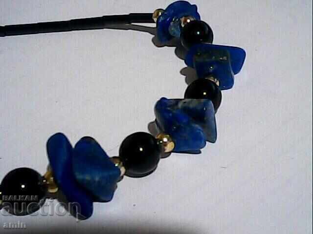 Frumos colier cu mărgele ses din lapis lazuli cu preț 10.00 BGN | € 5.11 Frumos colier cu mărgele ses din lapis lazuli cu preț 10.00 BGN | € 5.11