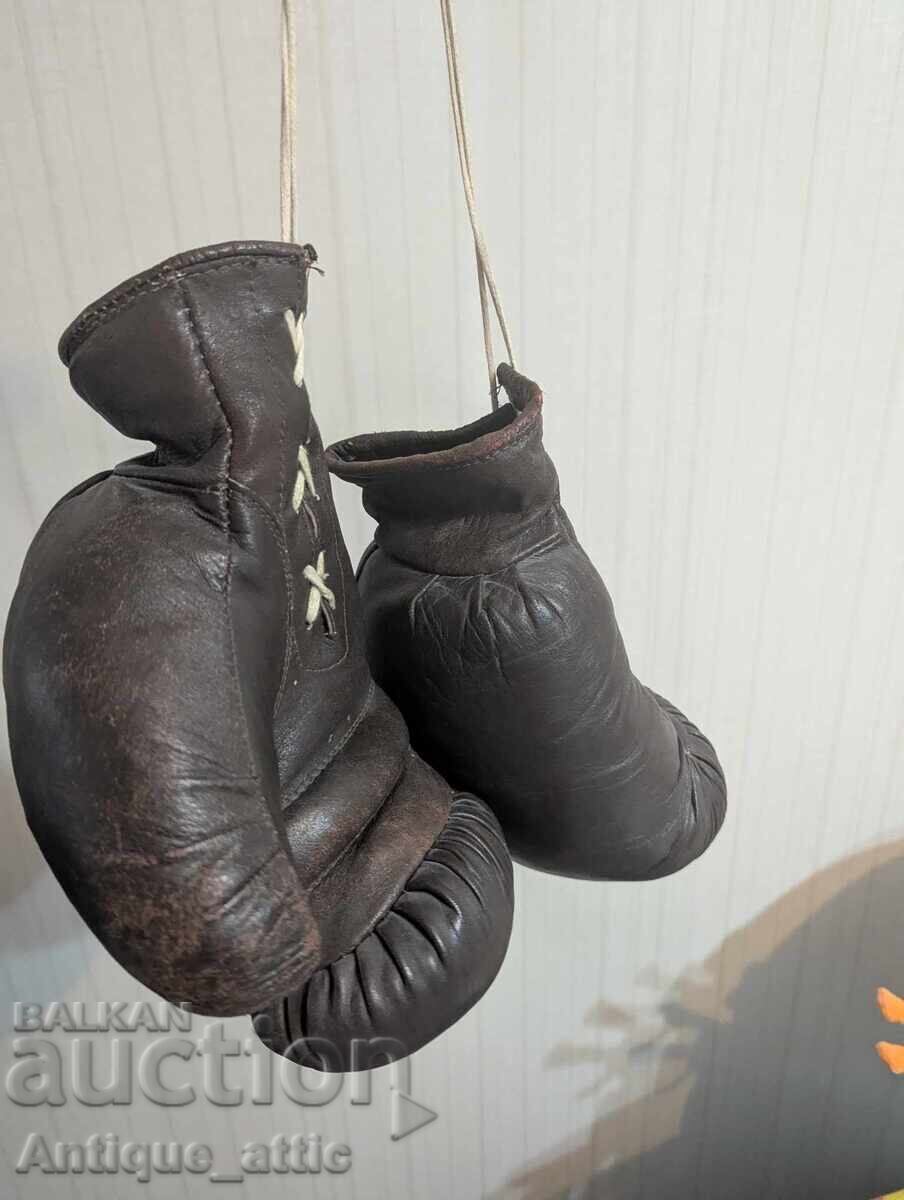 Mănuși de box, folosite de Georgi Kostadinov - 5 Mănuși de box, folosite de Georgi Kostadinov - 5