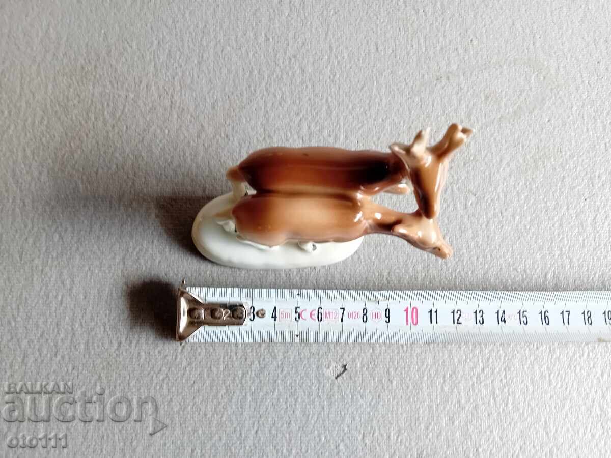 OLD PORCELAIN STATUETTE, FIGURE OF A DEER AND DOE with price 20.00 BGN | € 10.23 OLD PORCELAIN STATUETTE, FIGURE OF A DEER AND DOE with price 20.00 BGN | € 10.23