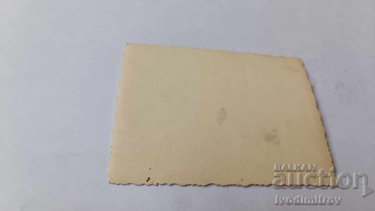 Снимка София Мъж и жена на разходка с цена 2.35 лв. | € 1.20