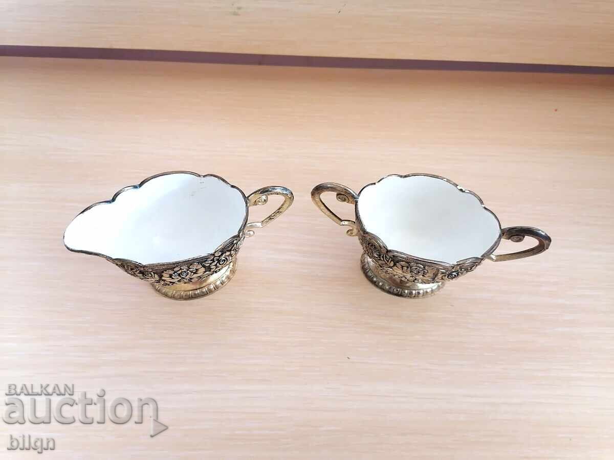 Minunate Cutiuțe Vechi Argintate cu preț 23.22 BGN | € 11.87 Minunate Cutiuțe Vechi Argintate cu preț 23.22 BGN | € 11.87