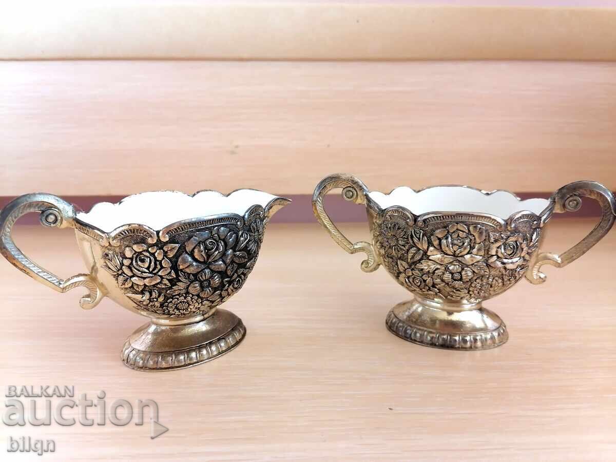 Livrarea Minunate Cutiuțe Vechi Argintate Livrarea Minunate Cutiuțe Vechi Argintate