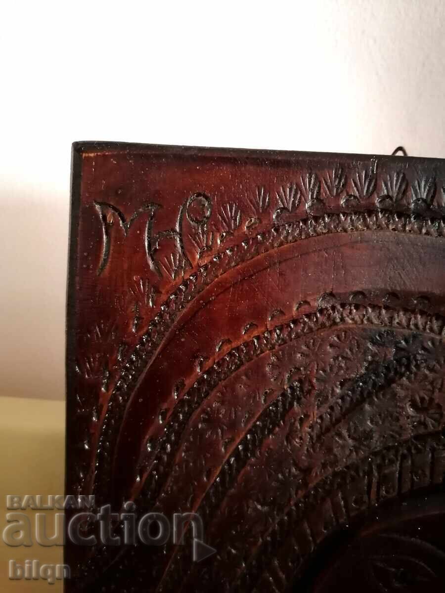 Icoană Veche din Lemn, Superbă - Sculptură în Lemn cu preț 39.98 BGN | € 20.44