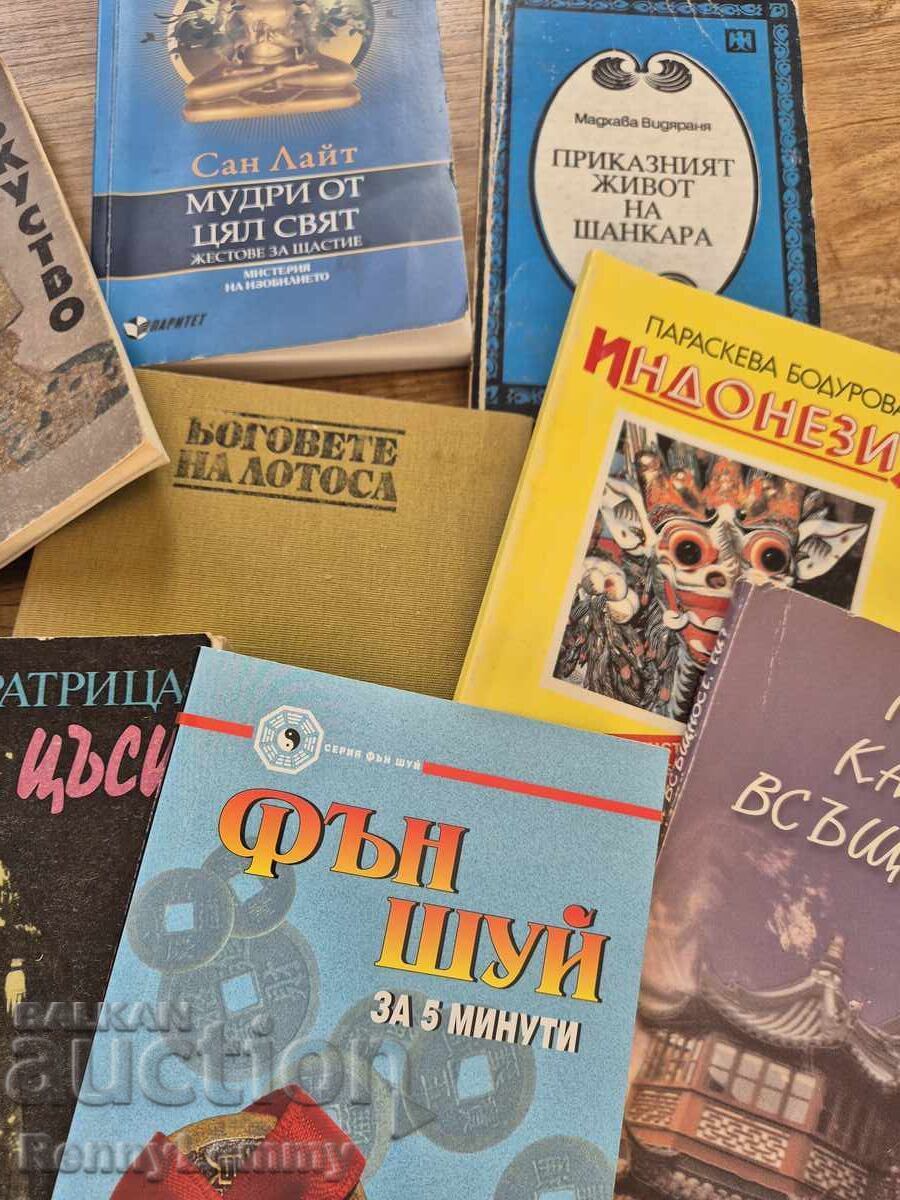 Delivery of Lot of books about the East, 8 pieces