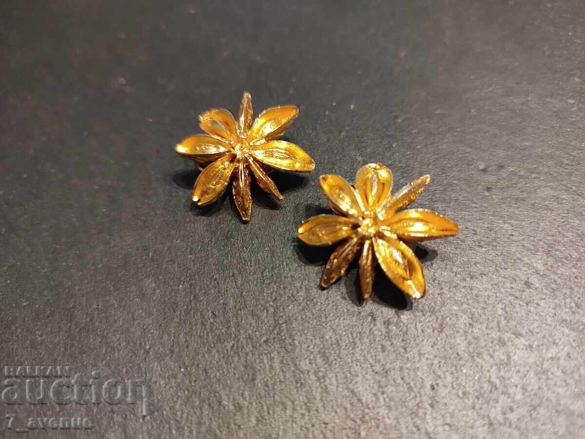 Earrings, romantic, 70s, cult, 19.03.2025 with price 49.00 BGN | € 25.05 Earrings, romantic, 70s, cult, 19.03.2025 with price 49.00 BGN | € 25.05