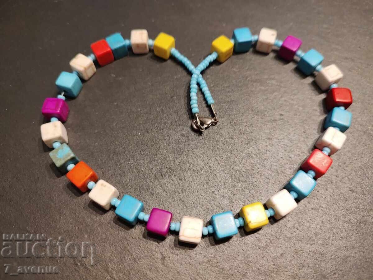 Necklace, stone: Howlite dice/cubes 19.03.2025 Necklace, stone: Howlite dice/cubes 19.03.2025