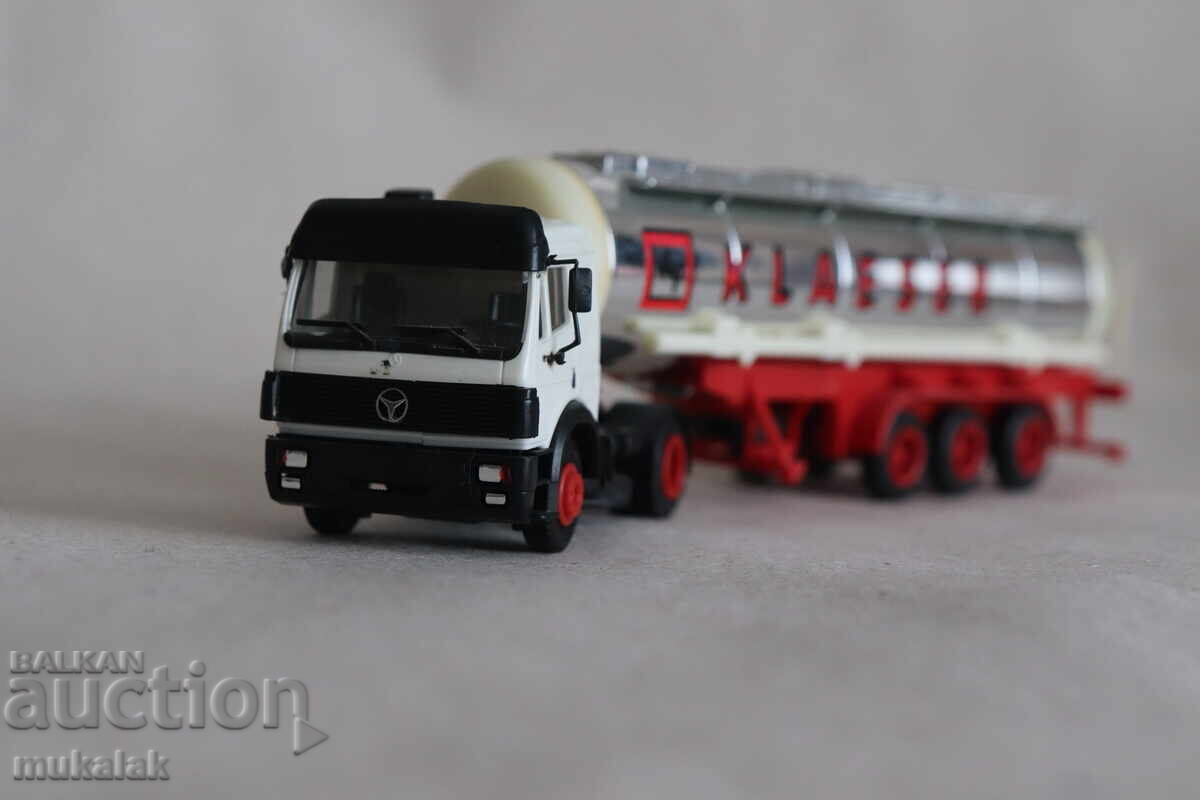 Delivery of HERPA H0 1/87 MERCEDES TIRE TRUCK MODEL TROLLEY TANK