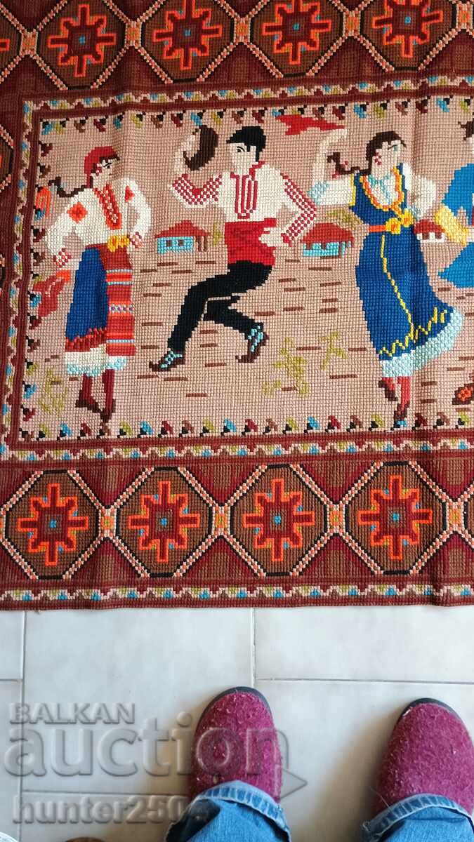 Covor - 150/89 cm, lână, brodat cu preț 199.95 BGN | € 102.23 Covor - 150/89 cm, lână, brodat cu preț 199.95 BGN | € 102.23