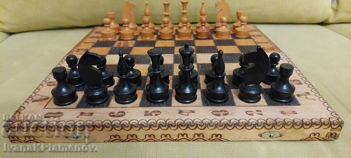 Delivery of Wooden chess figures for connoisseurs, 34cm Delivery of Wooden chess figures for connoisseurs, 34cm