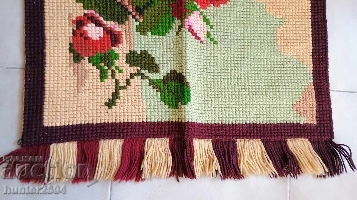 Auction Cover (76) 52 cm, wool, embroidered Auction Cover (76) 52 cm, wool, embroidered