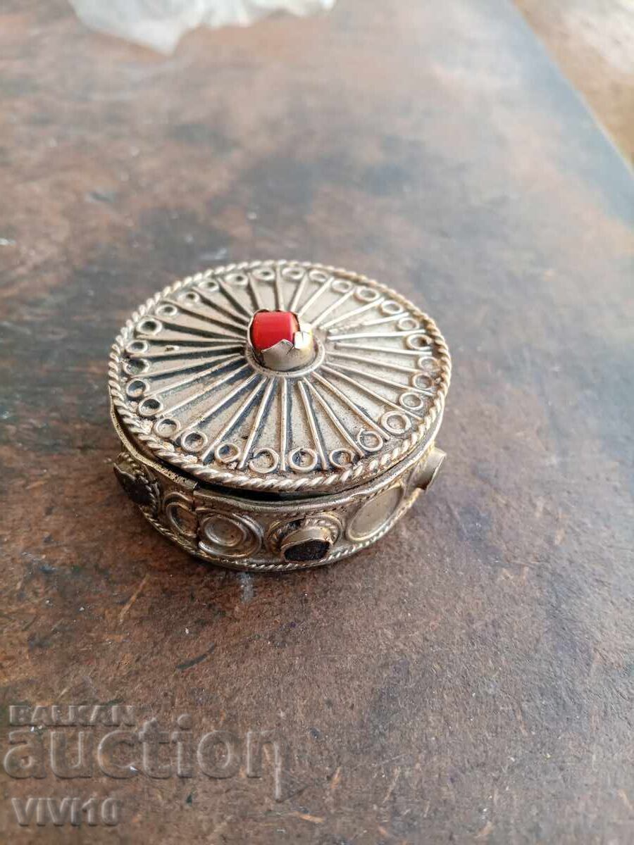 Antique jewelry box with natural stones with price € 25.56 | 49.99 BGN Antique jewelry box with natural stones with price € 25.56 | 49.99 BGN