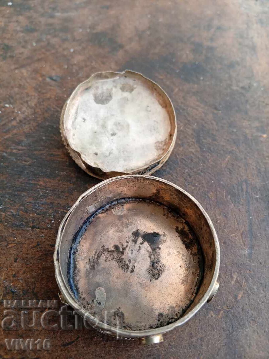 Auction Antique jewelry box with natural stones Auction Antique jewelry box with natural stones