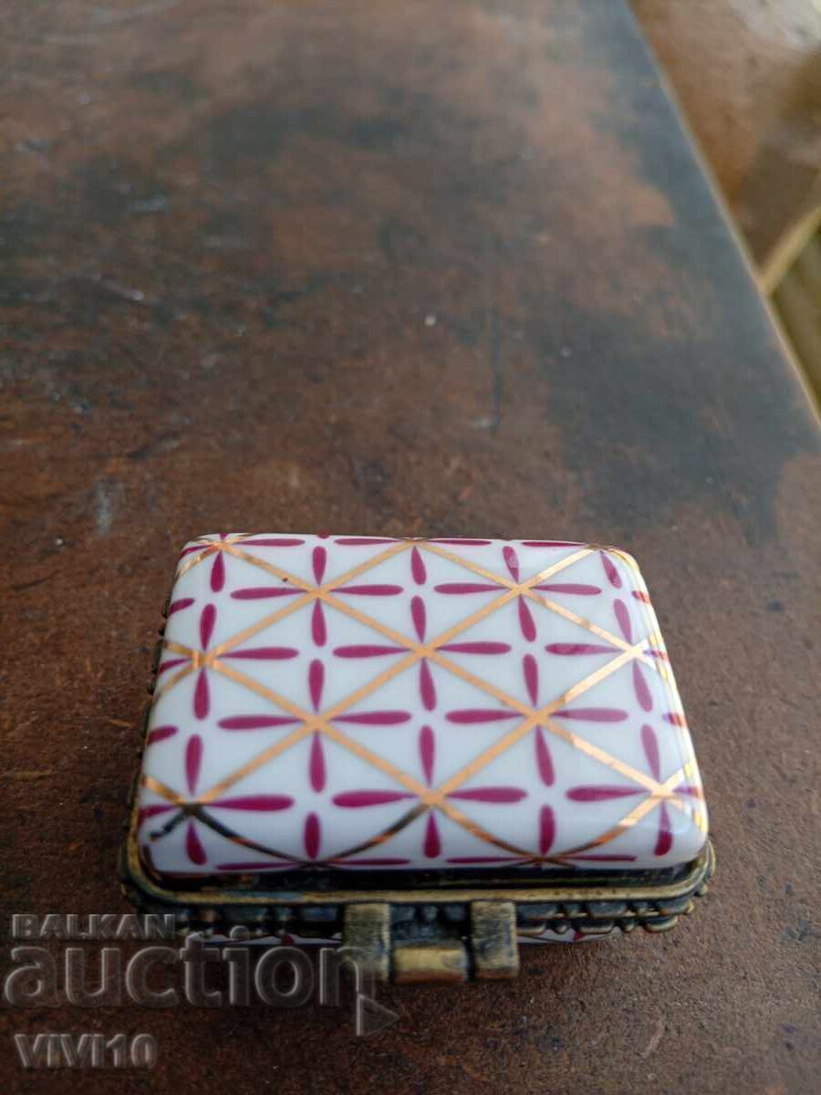 Старинна кутия за бижута, бронз,Позлата