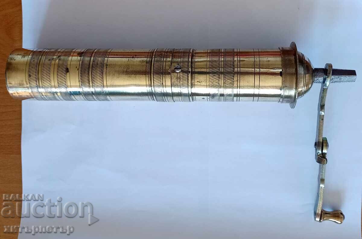 »®« Manual Coffee Grinder Retro Bronze Grinder with price 29.00 BGN | € 14.83
