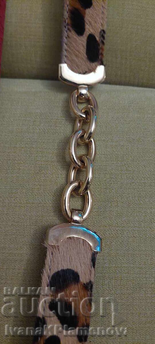 Auction  Women's belts