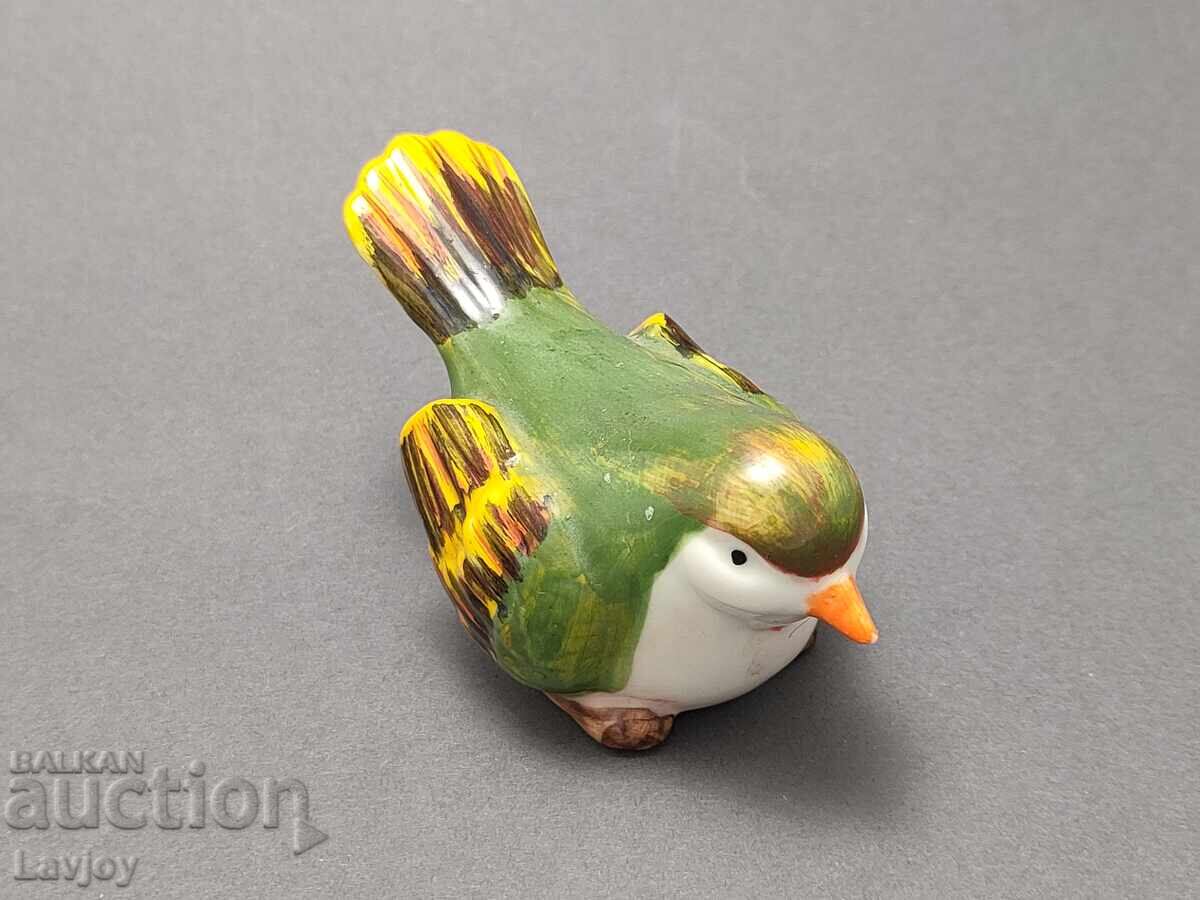 Porcelain bird figurine with price 20.00 BGN | € 10.23 Porcelain bird figurine with price 20.00 BGN | € 10.23