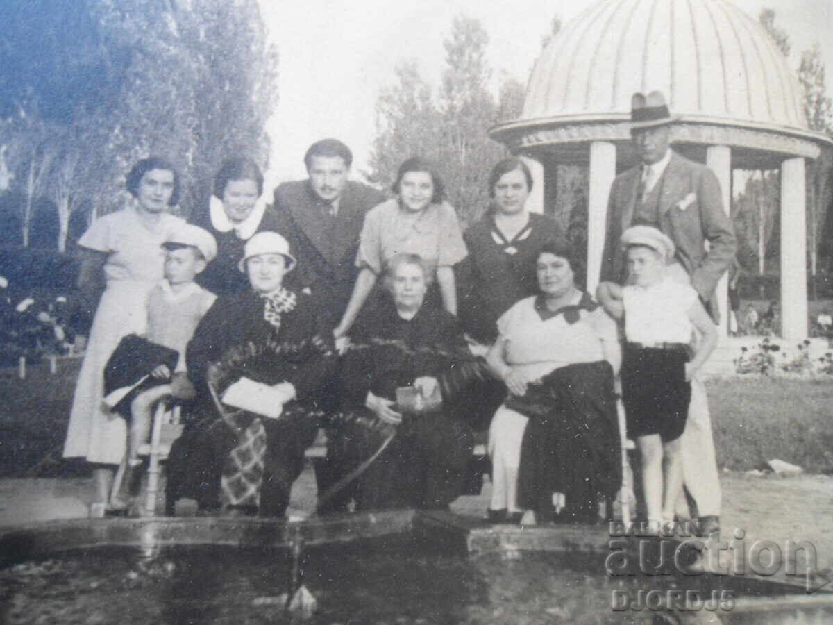 Auction old photo Auction old photo