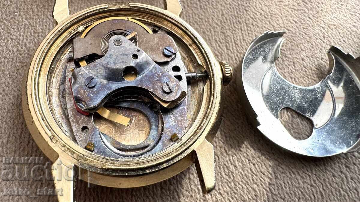 Lot of gold-plated electro-mechanical TIMEX watches - 5 Lot of gold-plated electro-mechanical TIMEX watches - 5