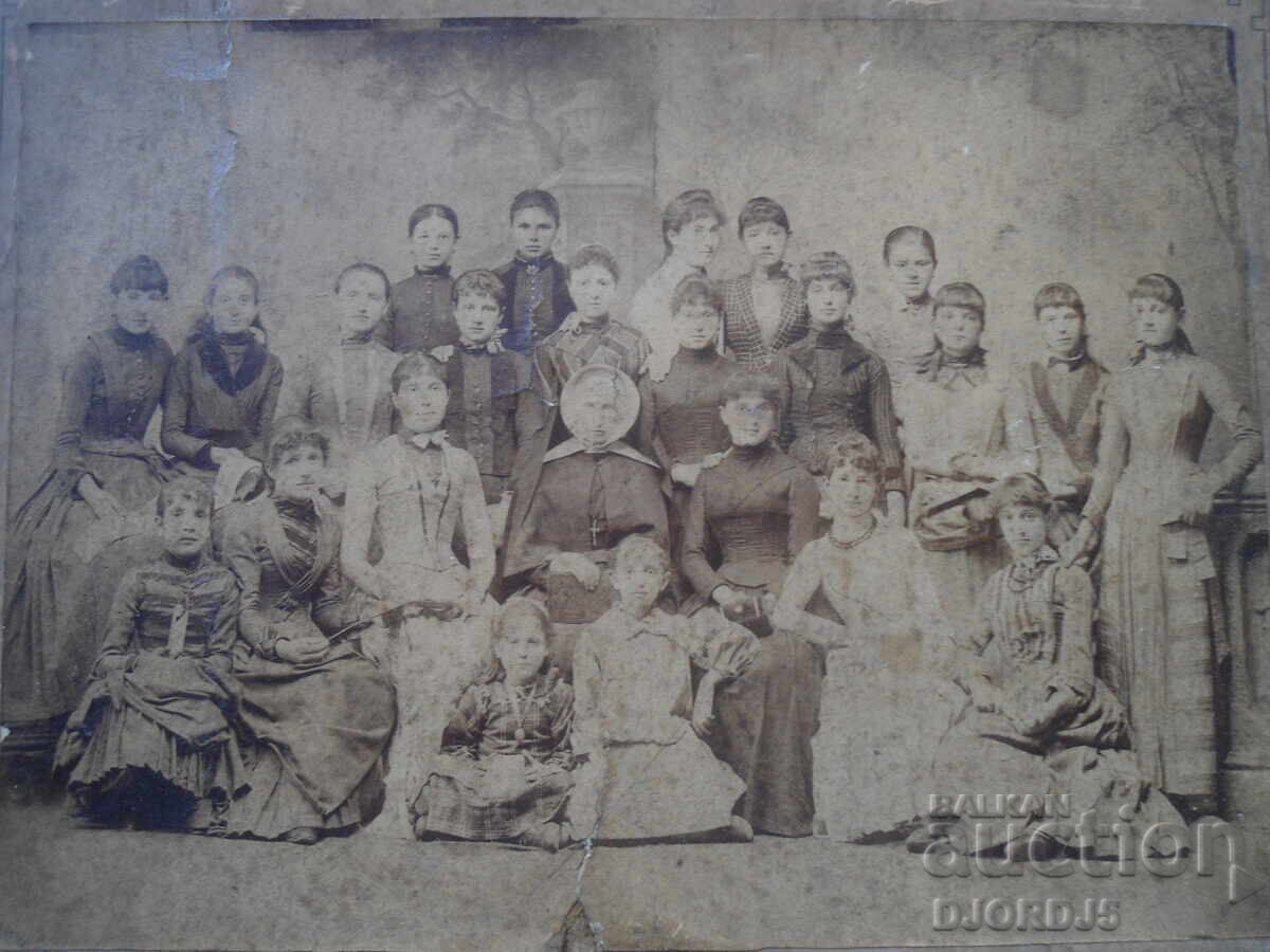 Old photo, cardboard with price 20.00 BGN | € 10.23 Old photo, cardboard with price 20.00 BGN | € 10.23